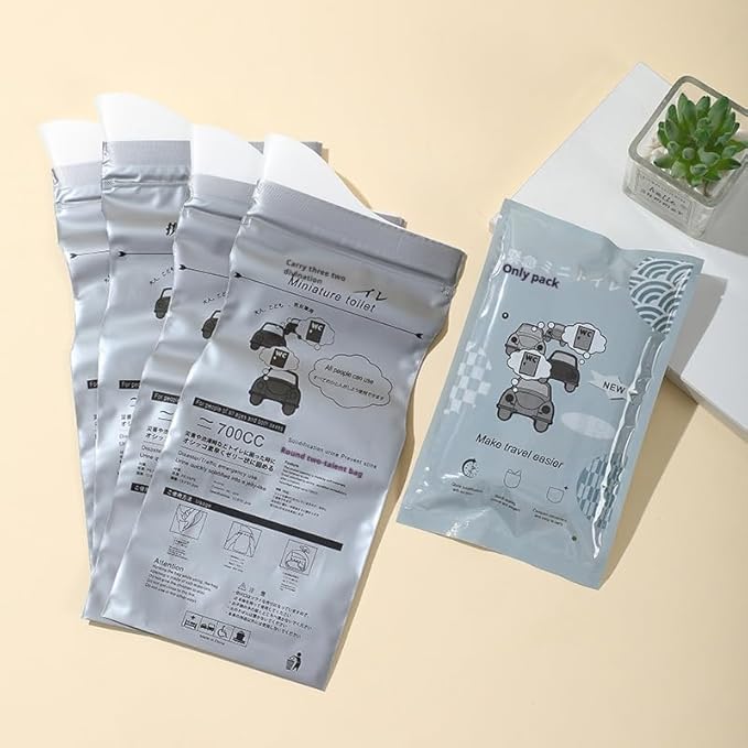 Disposable Urine Bags 700cc - Pack of 10, Portable Urinal for Cars, Travel, Camping, 13.5x31cm