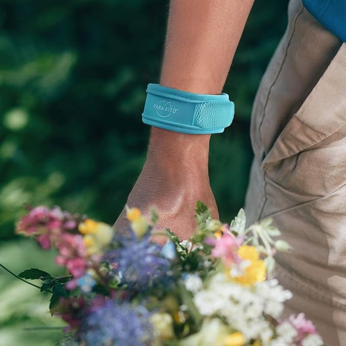 PARA'KITO Bundle | 1 Spray + 1 Wristband | Comes w/ 4 Refills