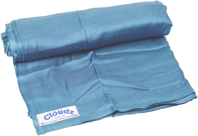 Cloudz Compact Travel Blanket - Light Blue