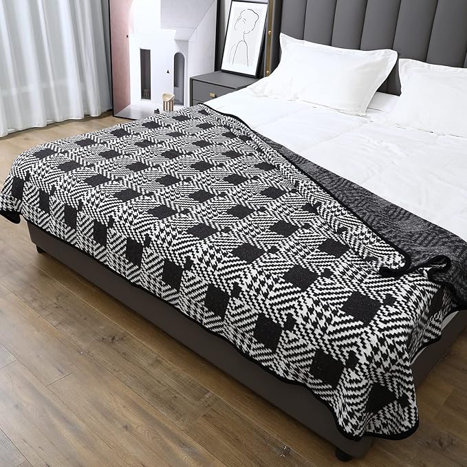 PuTian Merino Wool Blanket - 63" x 51" Thick Warm Soft Twin Bed Throw - Great for Camping, Outdoors, Travel, Car, Couch, All Seasons Houndstooth Black