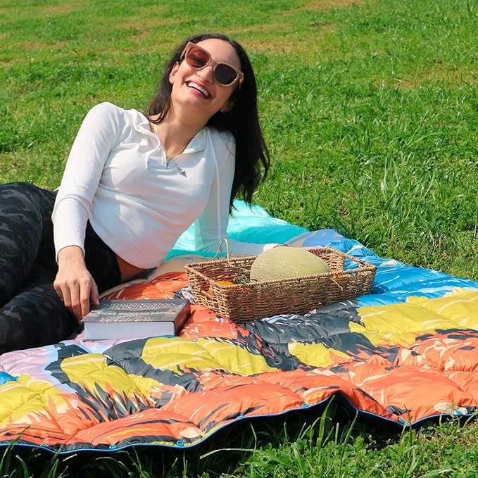 zzlamb Camping Blanket, Lightweight Cloak Puffy Down Alternative Travel Blanket, Portable & Windproof Warm Outdoor Blanket, Cozy Quilt Plane Car Picnic Hammock Beach Backpacking, 52x75in
