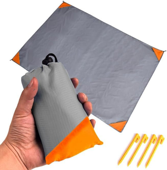 Portable Pocket Picnic Blanket Compact Camping Blanket Sandproof Pocket Beach Blanket Outdoor Blanket for Beach Camp Picnic Hiking Use