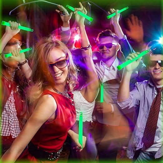 Sotiff Bright 6 Inch Large Glow Sticks Bulk Light Stick Green Emergency Glow in The Dark Sticks with 12 Hour Duration for Camping Hiking Outdoor Parties Activities Survival Storms Blackouts(48 Pcs)
